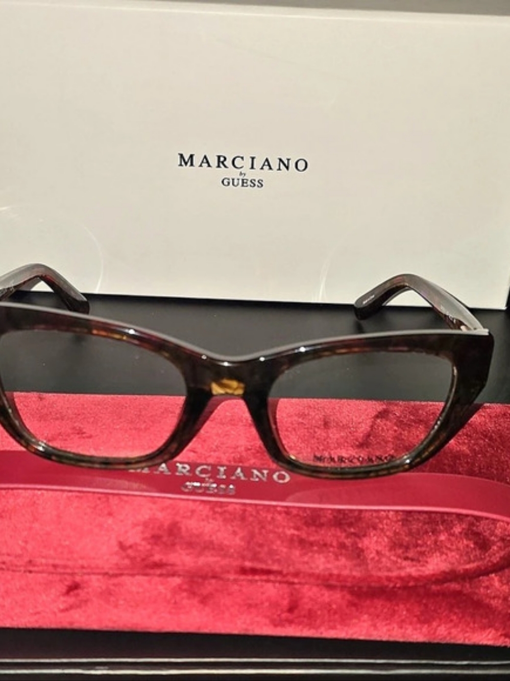 Marciano by Guess Cat Eye Eyeglass Frames Tortoise Box, Cloth & Case NWOT
